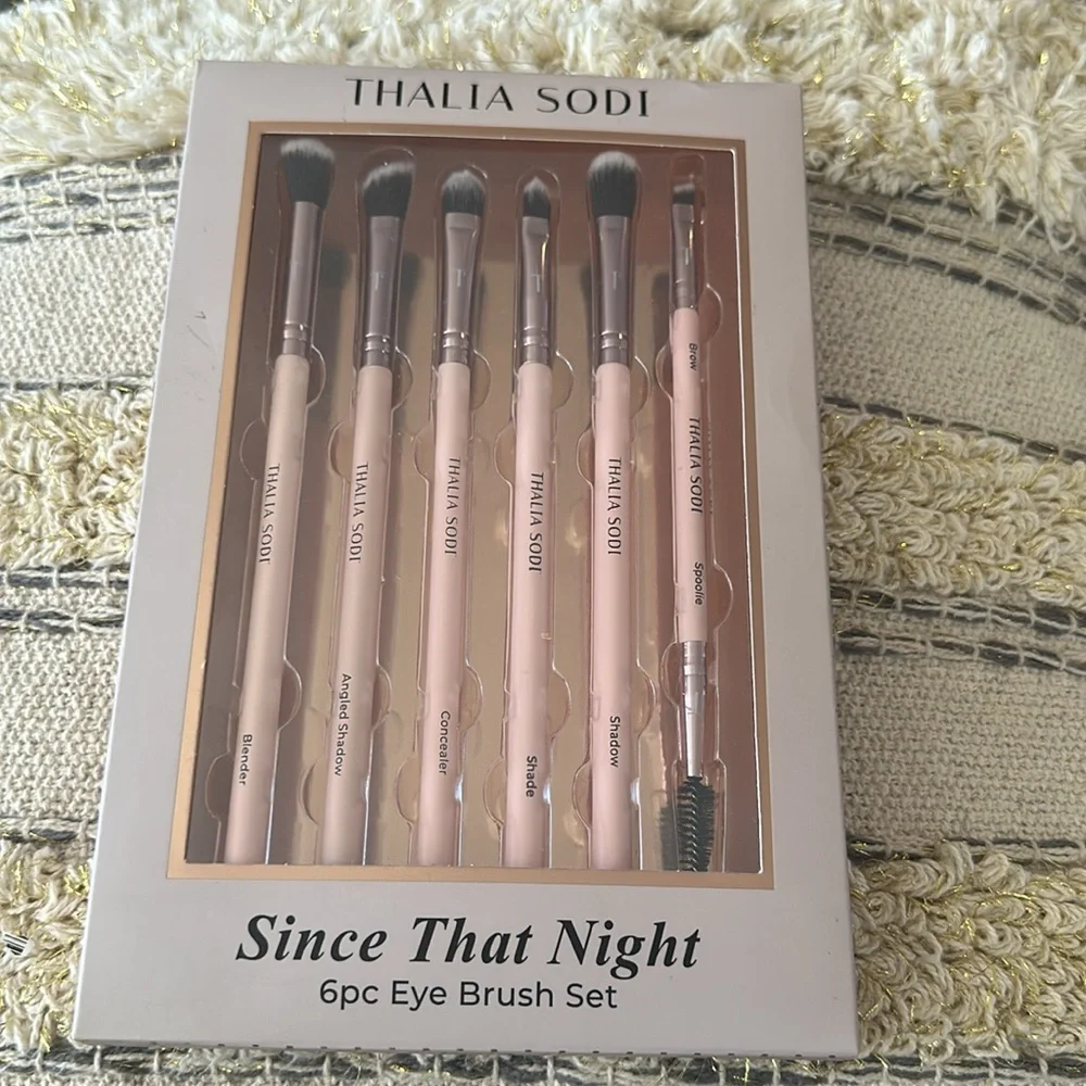 THALIA SODI Since That Night 6 pc Eye Brush Set